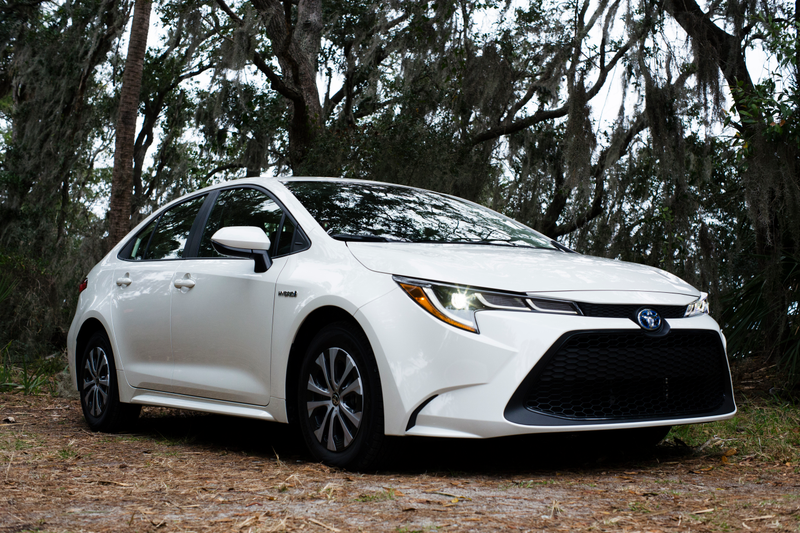 Illustration for article titled The 2020 Toyota Corolla Hybrid Has Killed the Prius and Stands Atop Its Grave